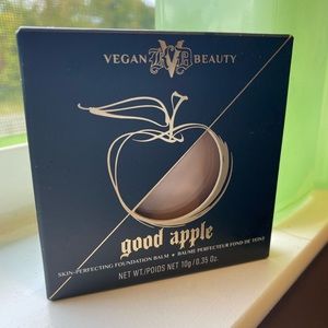 🍏 KVD Beauty Good Apple Skin-Perfecting Hydrating Foundation Balm Light 018
